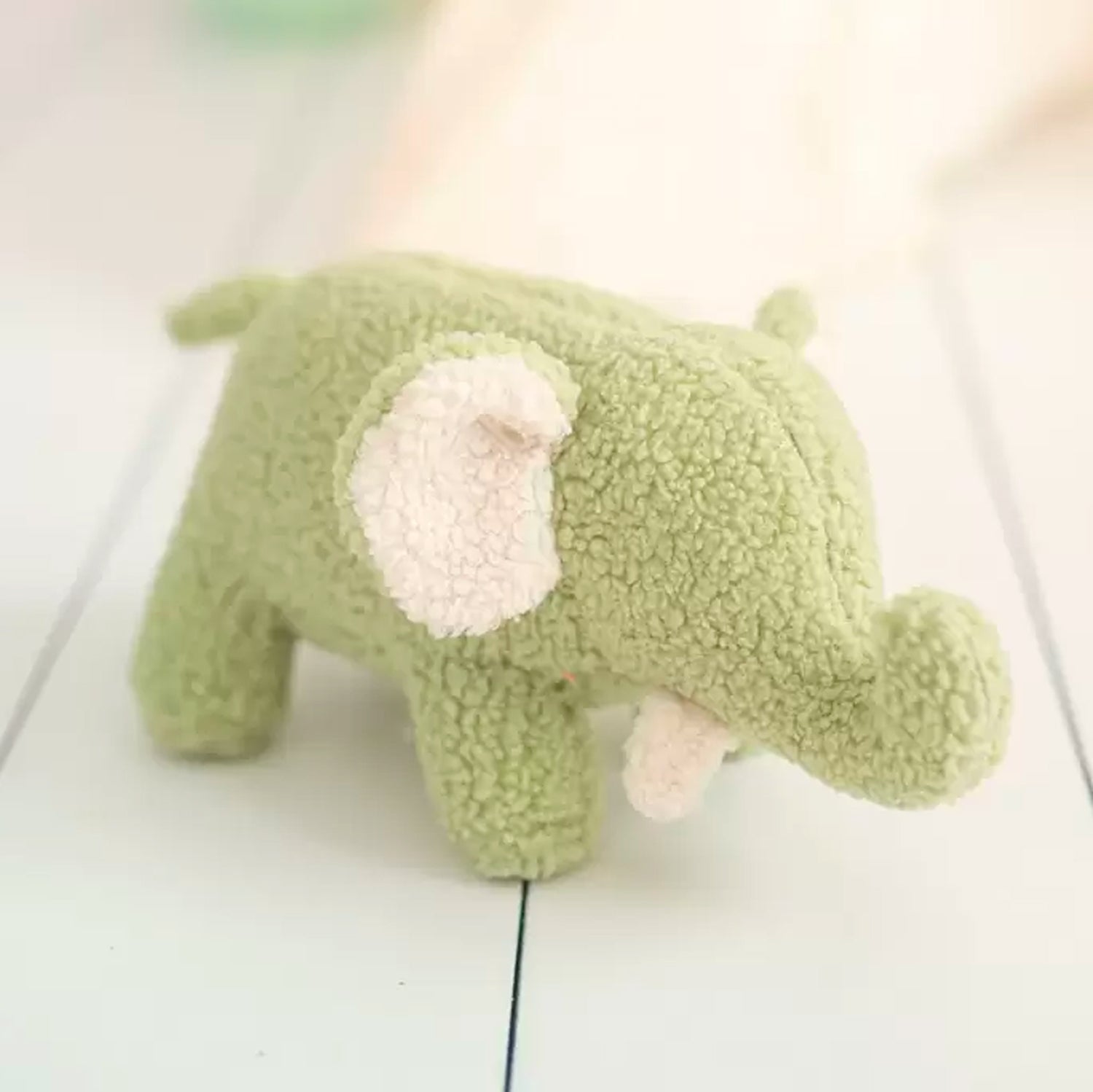 Elefante verde peluche sonajero Crochetts | ChinPum