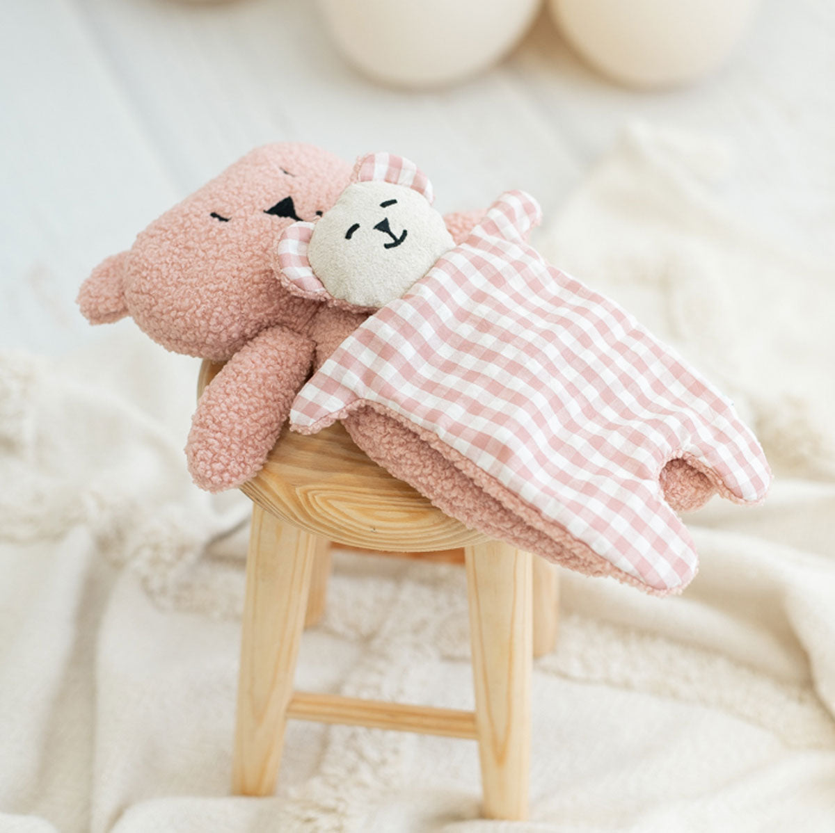 Doudou y peluche Oso Rosa | ChinPum