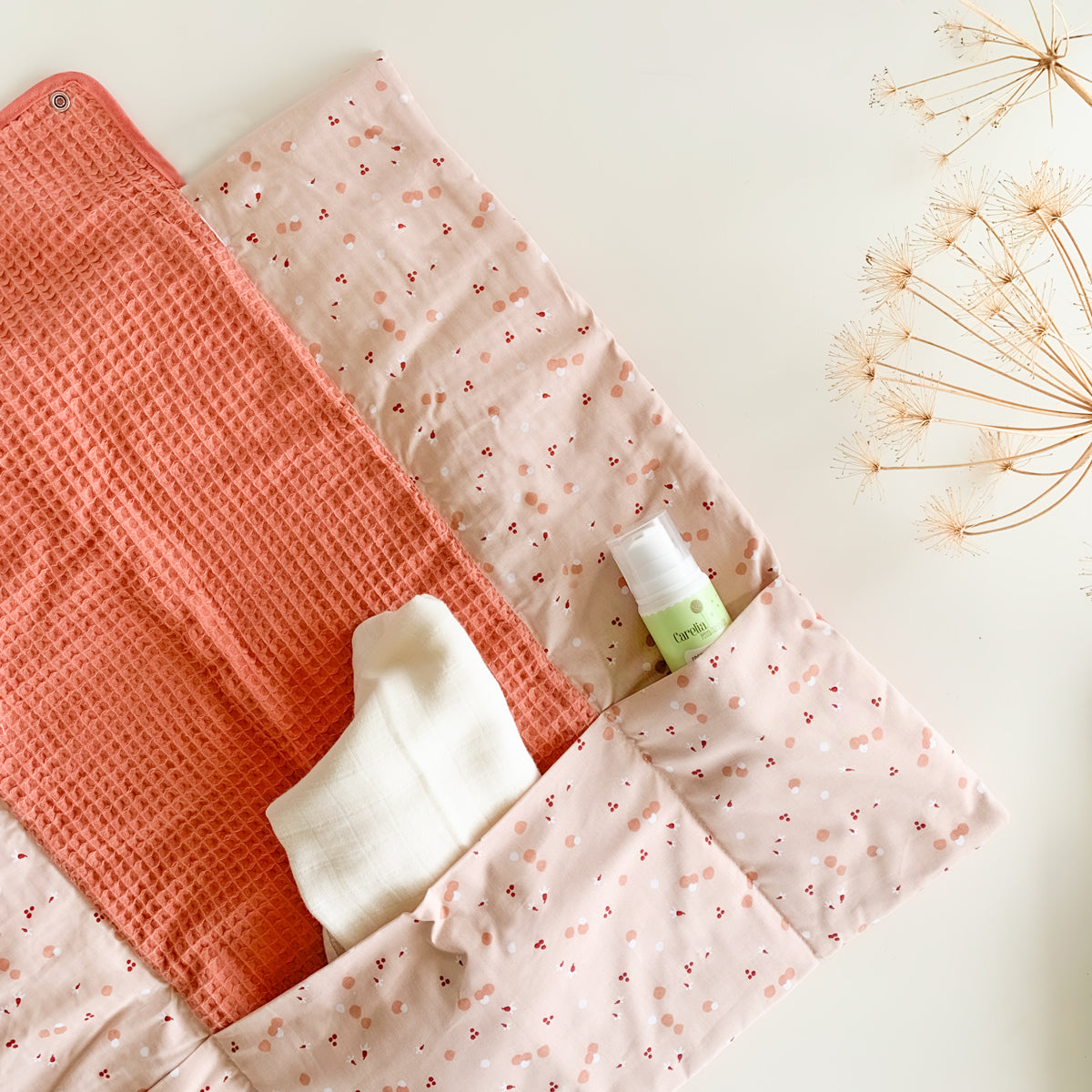 Cambiador nómada bebé Coral con bolsillo| Chin Pum