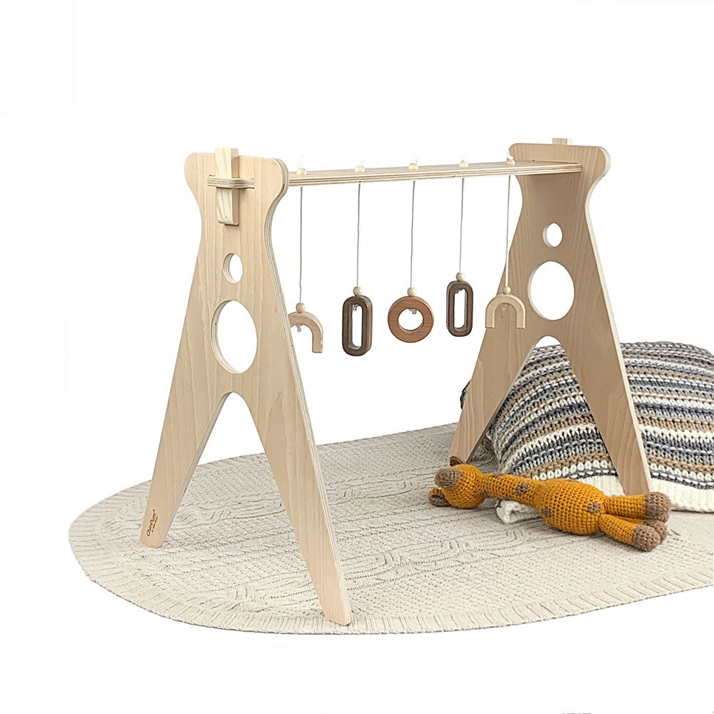 Gimnasio para Bebés con colgantes de madera maciza.