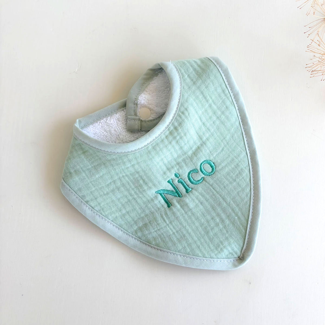 Babero algodón muselina Personalizado menta | ChinPum