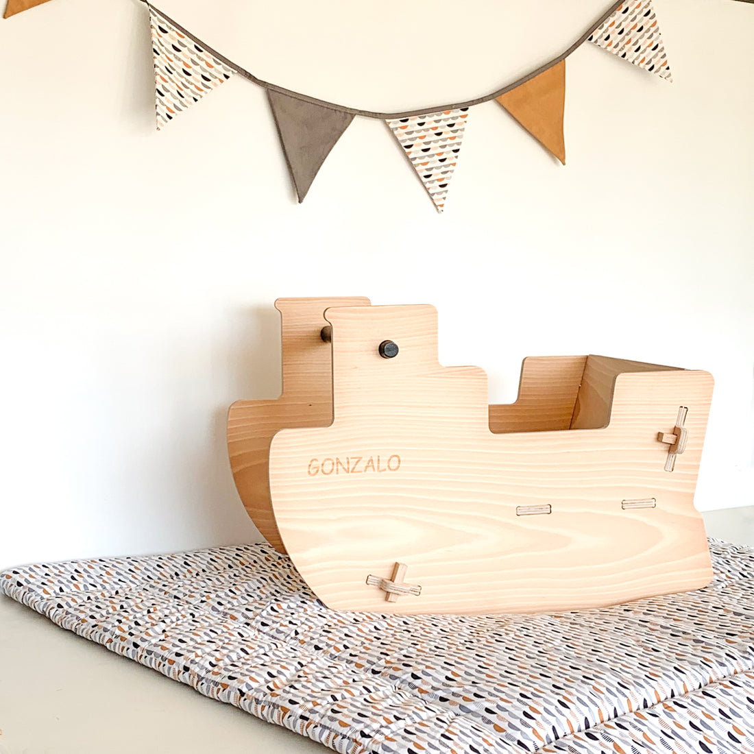 Barco balancín ChinPum personalizado