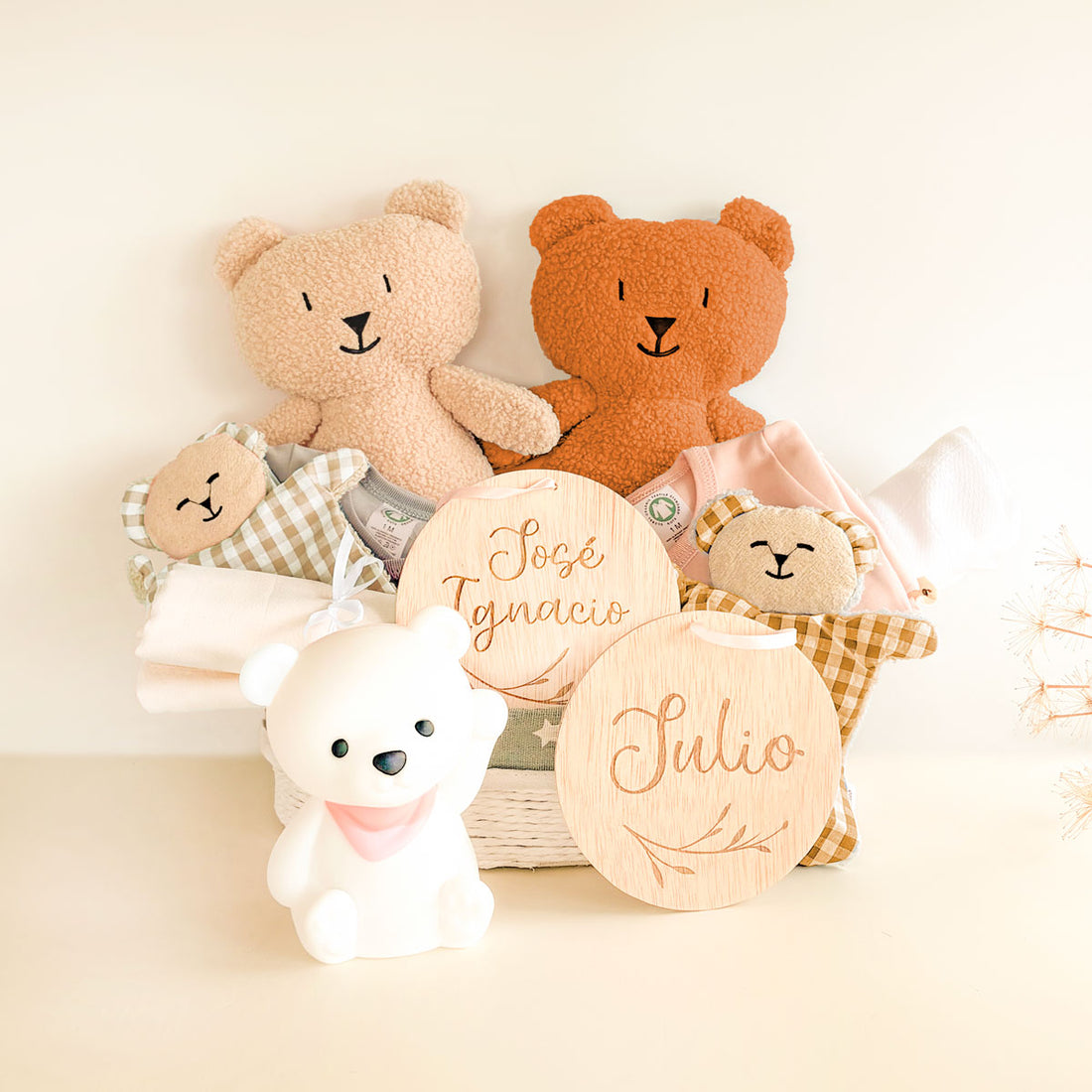 Canastilla recién nacido Gemelos Crema y Caramelo | Chin Pum