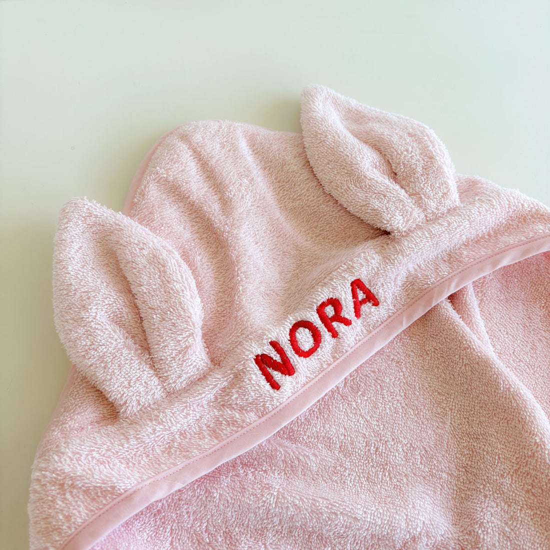 Toalla Bebé capucha conejo rosa personalizada| Chin Pum