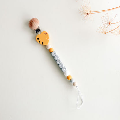 Chupetero personalizado Monstera Mostaza | Chin Pum