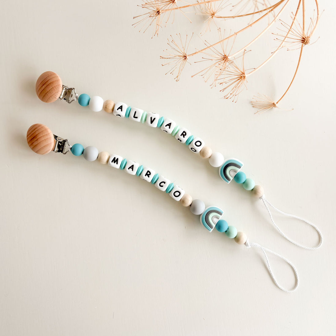 Chupeteros personalizados Arcoíris Menta | Chin Pum