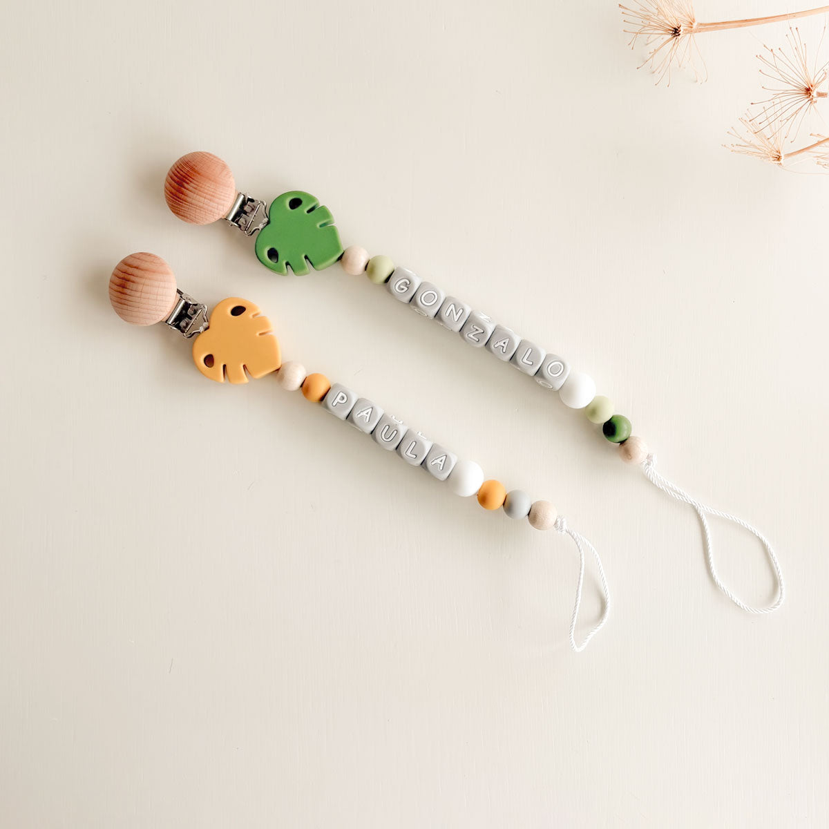 Chupeteros personalizados Monstera |Chin Pum