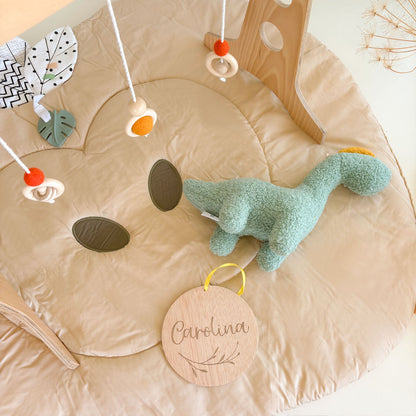 Detalle del pack Gimnasio de bebe y Alfombra de juego Manzana | Chin Pum