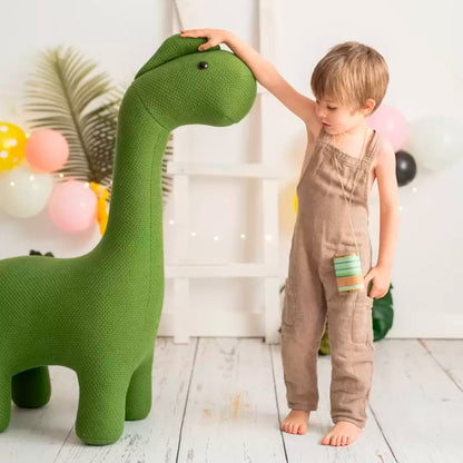 Dinosaurio Maxi con niño | Chin Pum
