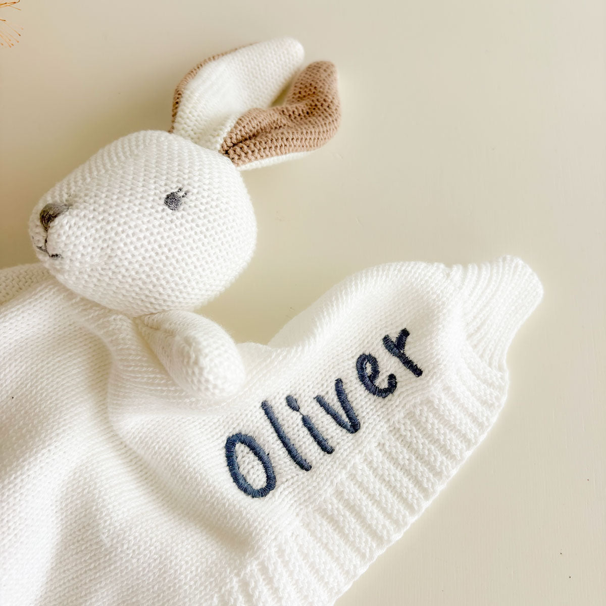Detalle doudou Conejo Blanco Personalizado| ChinPum
