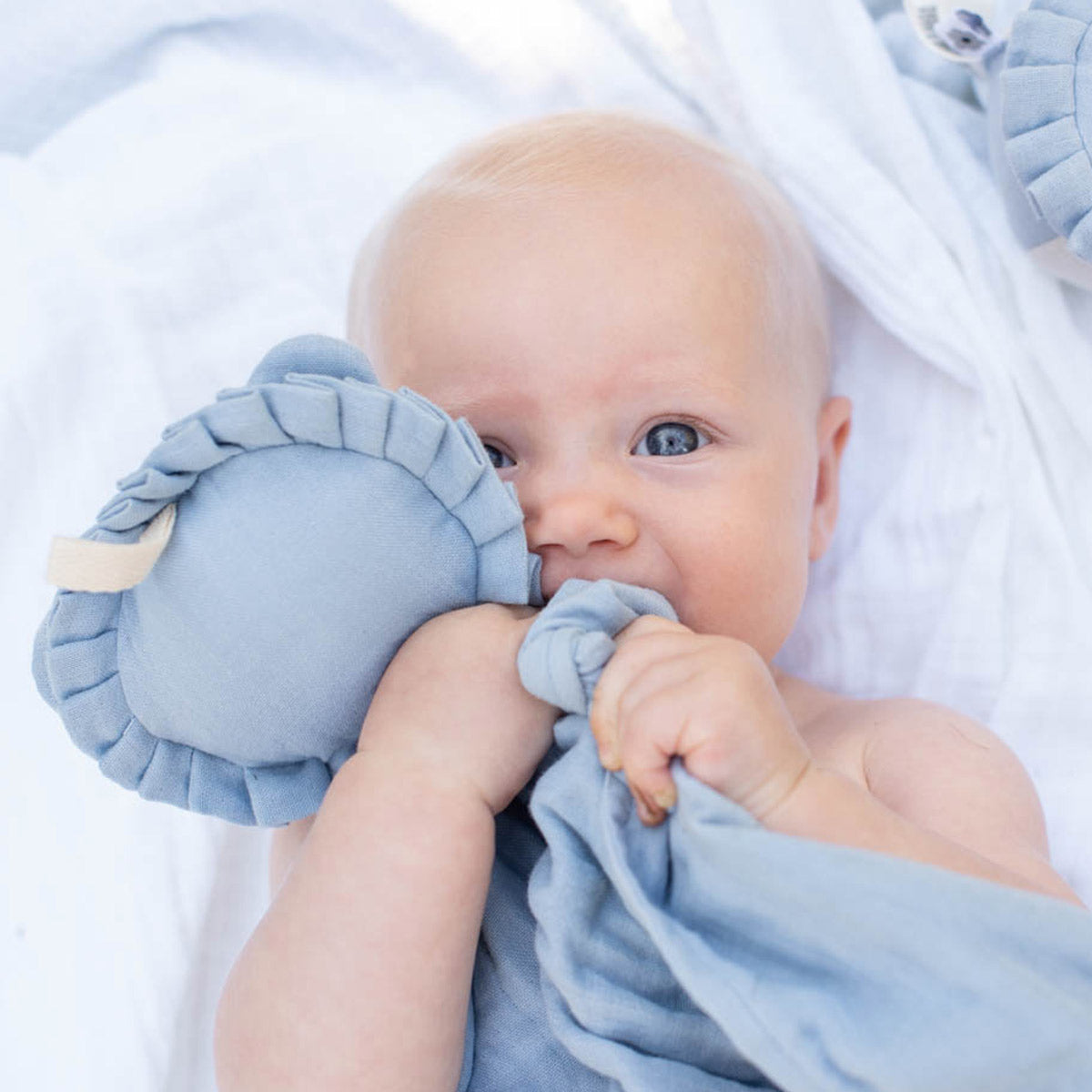 Bebé con doudou León Azul Personalizado | ChinPum
