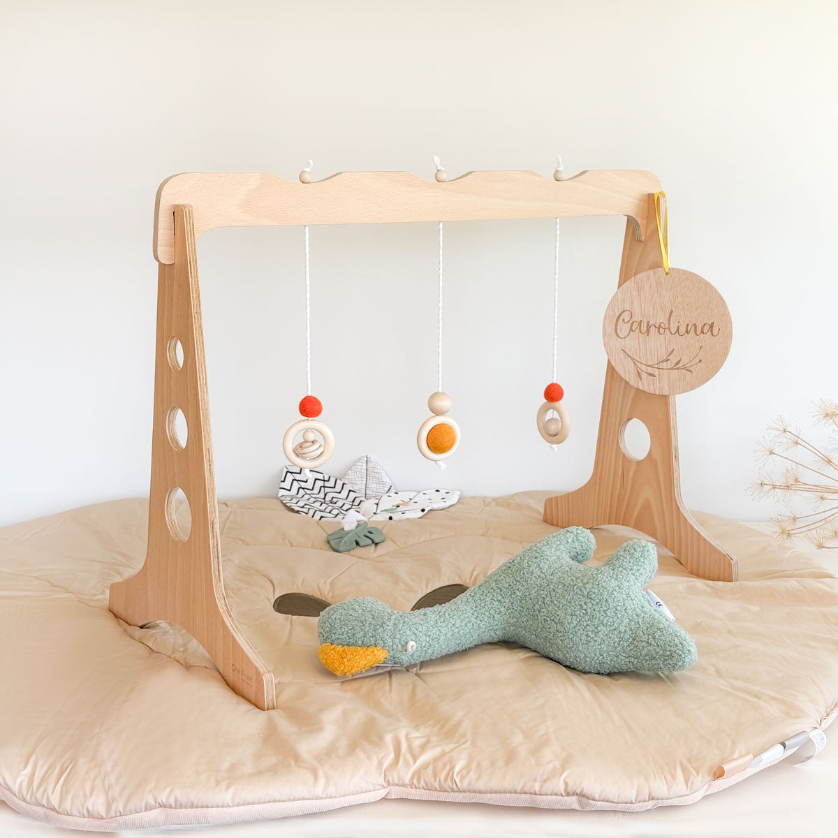 Pack Gimnasio de bebe y Alfombra de juego Manzana con peluche | Chin Pum