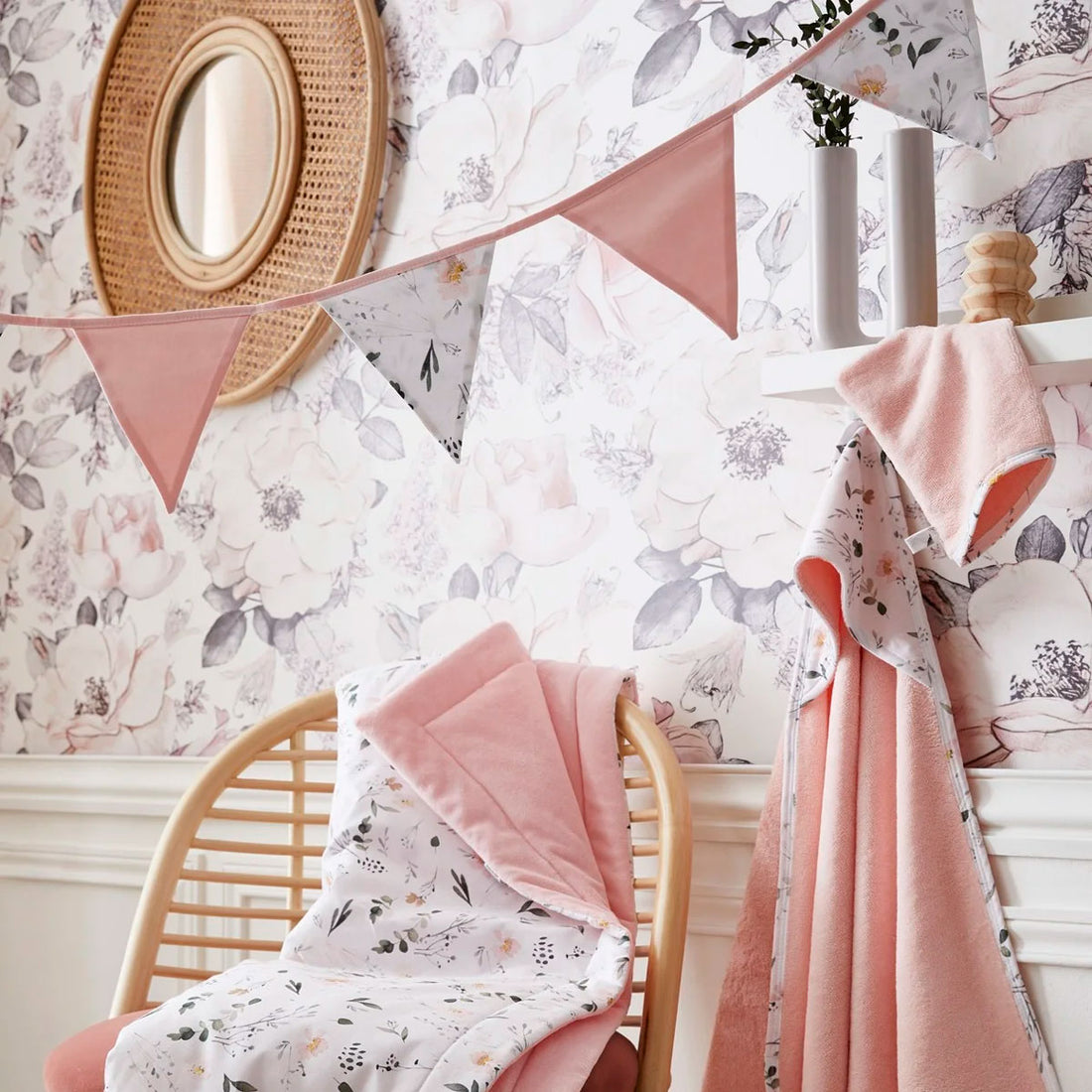 Guirnalda Sweet Garden en dormitorio infantil | Chin Pum