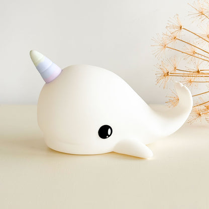 Luz de noche quitamiedos Ballena Narval | Chin Pum