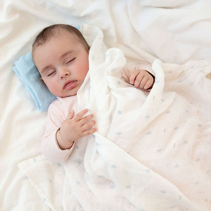 Bebe con Muselinas personalizadas Starmoon | Chin Pum