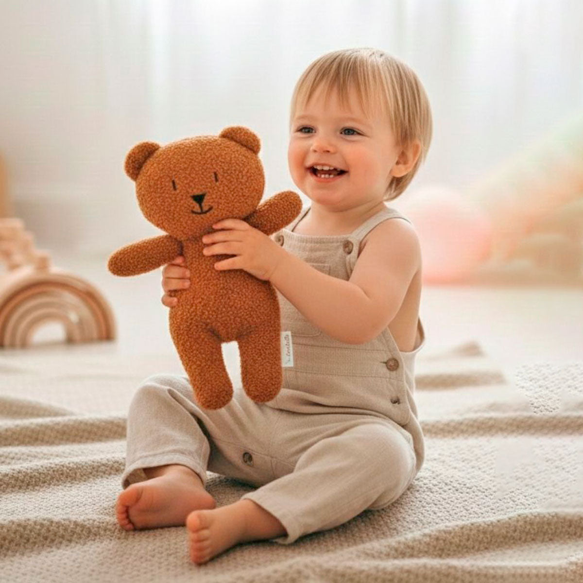 Bebé con Oso Caramelo | ChinPum