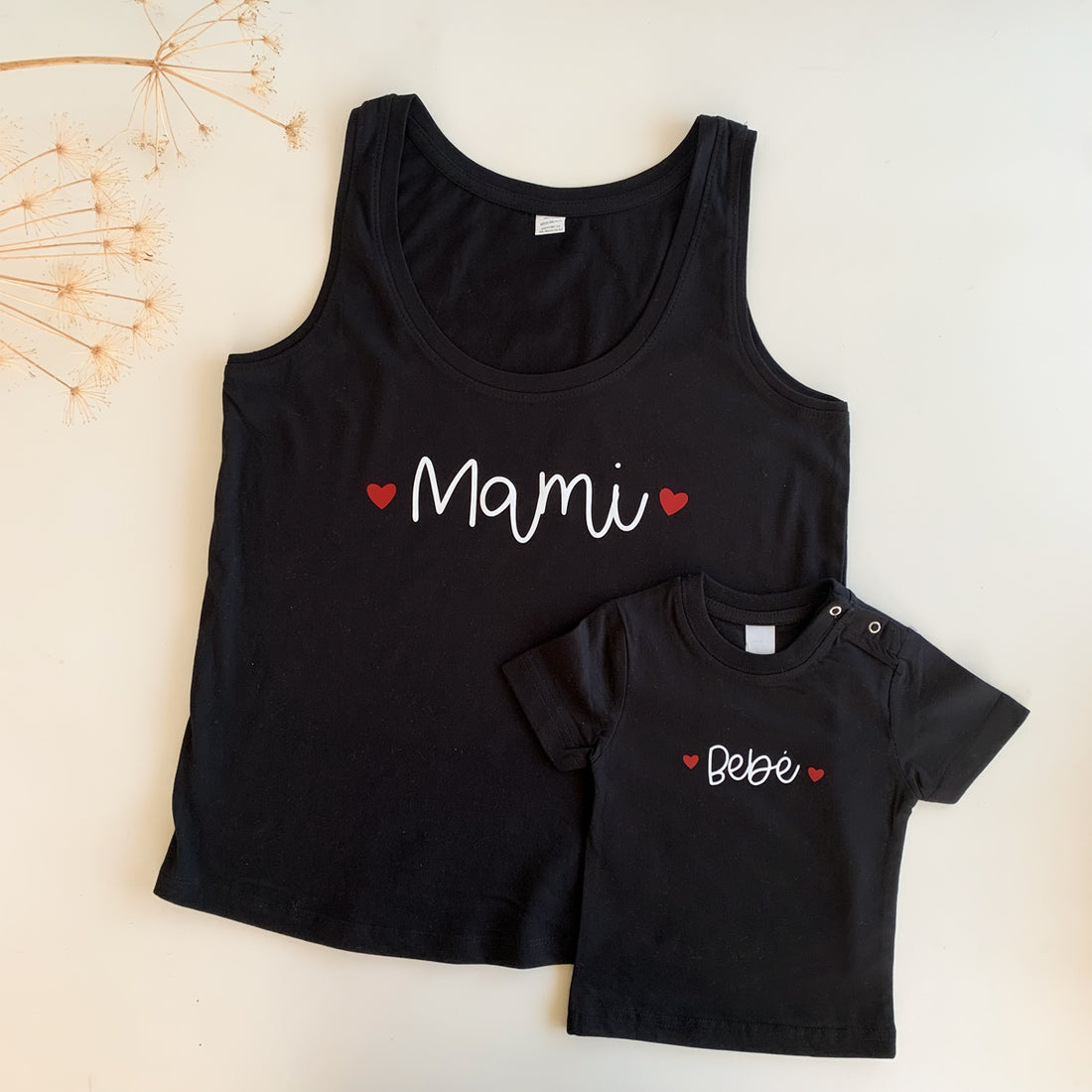 Camisetas Mami y Bebé corazones Negro | Chin Pum