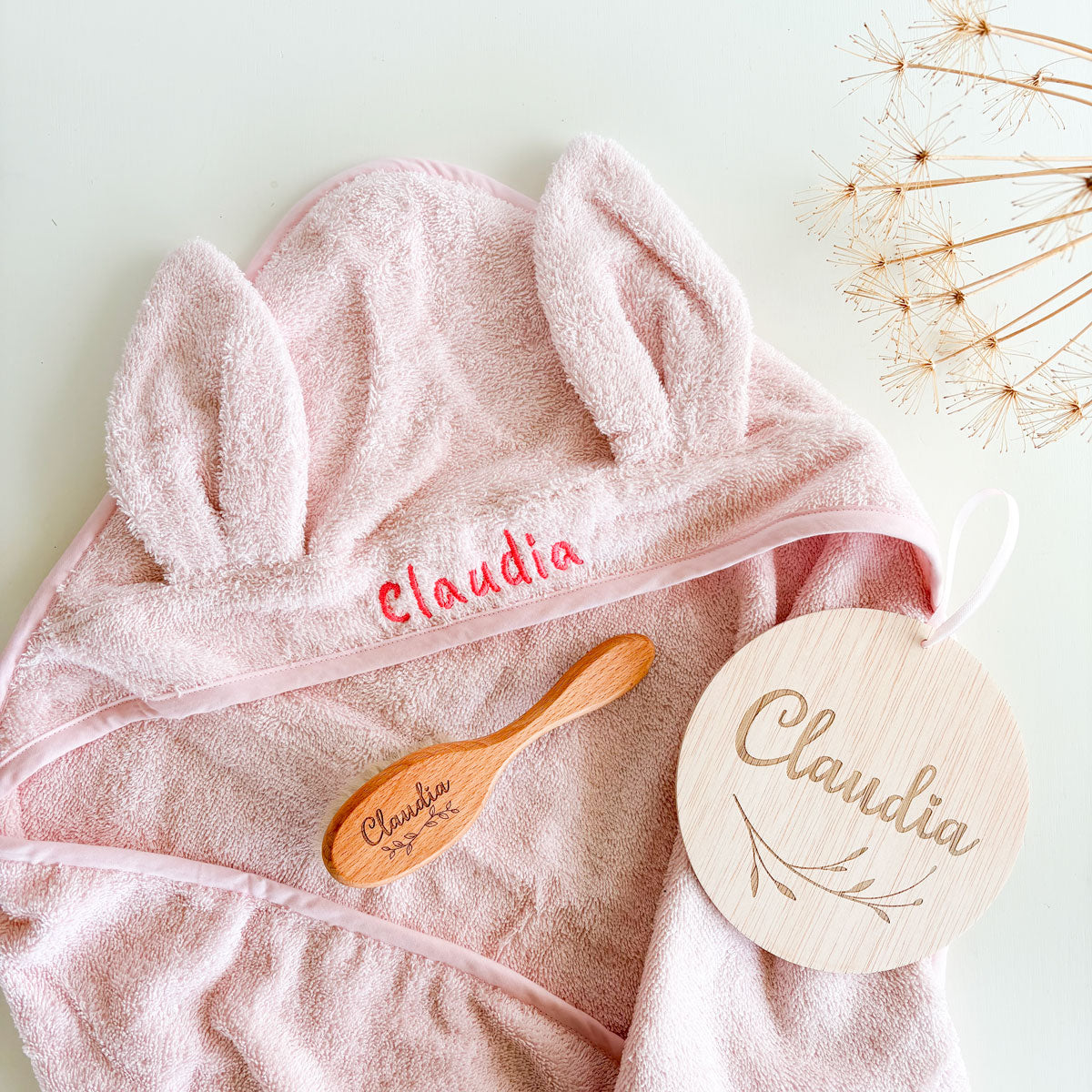 Capa baño bebé Conejo Rosa personalizada con cepillo y disco | ChinPum
