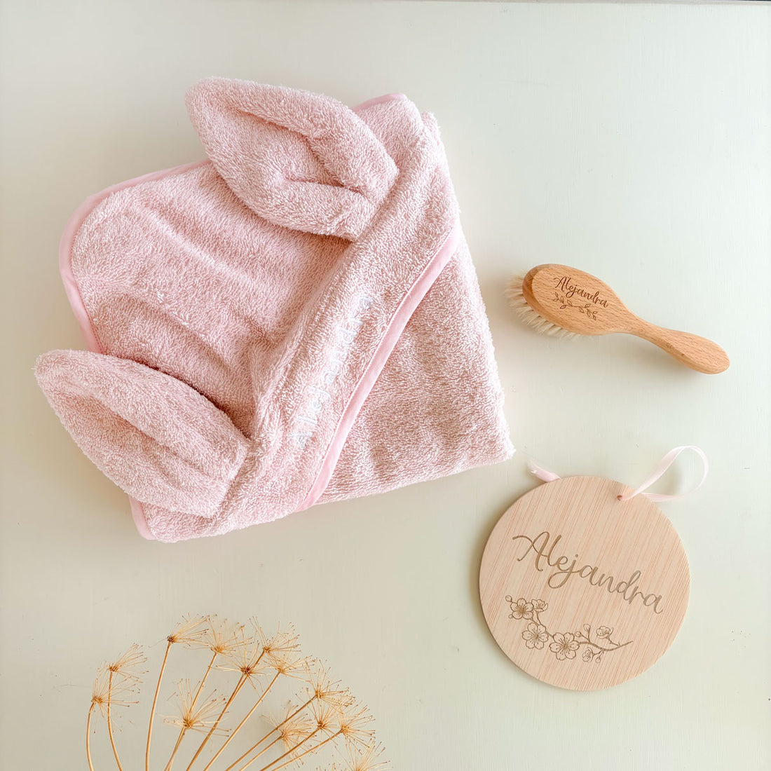 Capa baño bebé Conejo Rosa personalizada con cepillo y disco | ChinPum